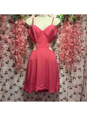 Naven pink satin dress with zipper detail Size 4 #satin #party